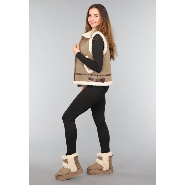 Braune Kunstfellstiefel mit Plateau
