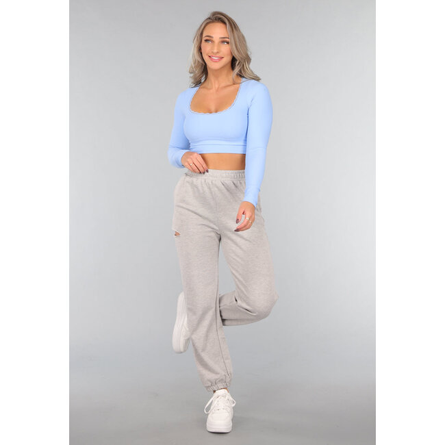 Grauer Jogger mit Ausschnitt