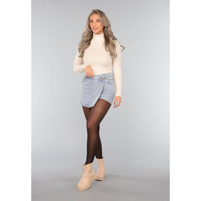 Beigefarbene kurze Gummistiefel mit grober Sohle