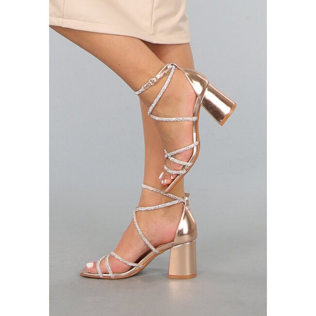 Champagnerfarbene Sandalen mit Glitzerriemen