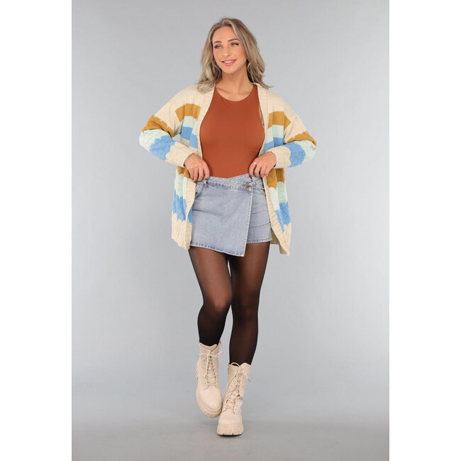 Gestrickte mehrfarbige Strickjacke Strickjacke