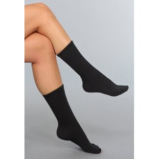 Schwarze Rippstrick-Socken
