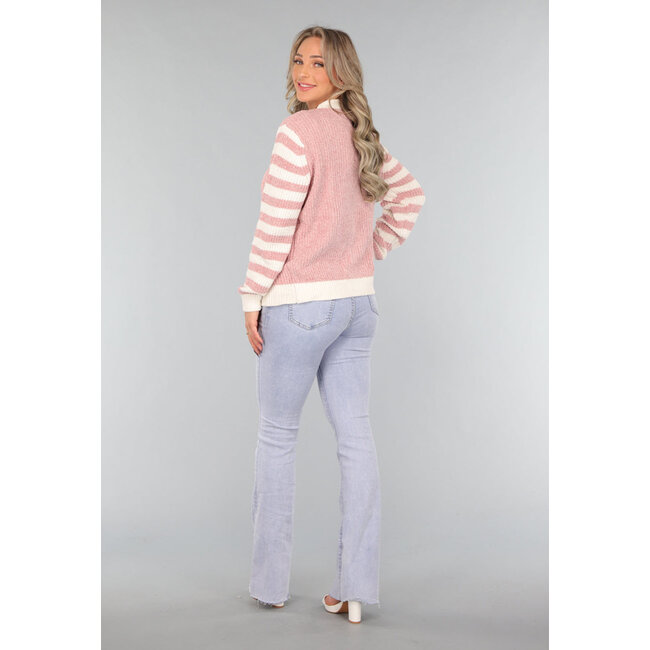 Altrosa Strickjacke mit gestreiften Ärmeln