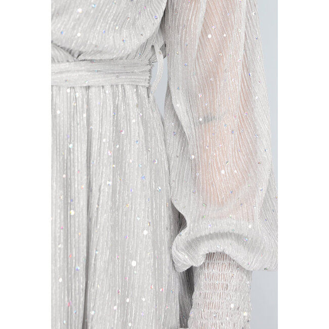 Graues langes Glitzerkleid mit Taillenband