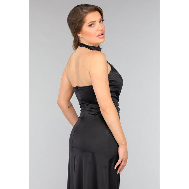 Schwarzes Satin-Trägerkleid mit Schlitz