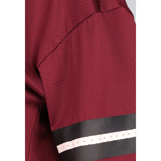 Gekürzter bordeauxroter Jersey mit Spitze