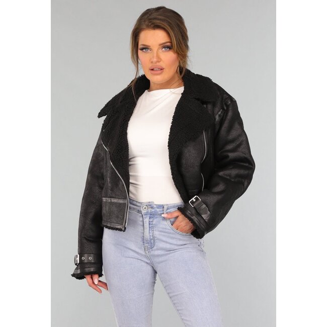 Schwarze Teddyjacke mit Teddykragen