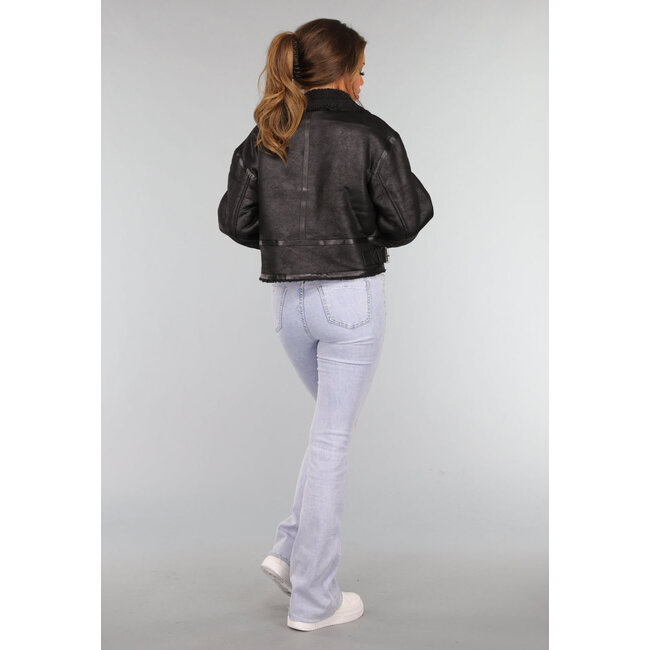 Schwarze Teddyjacke mit Teddykragen