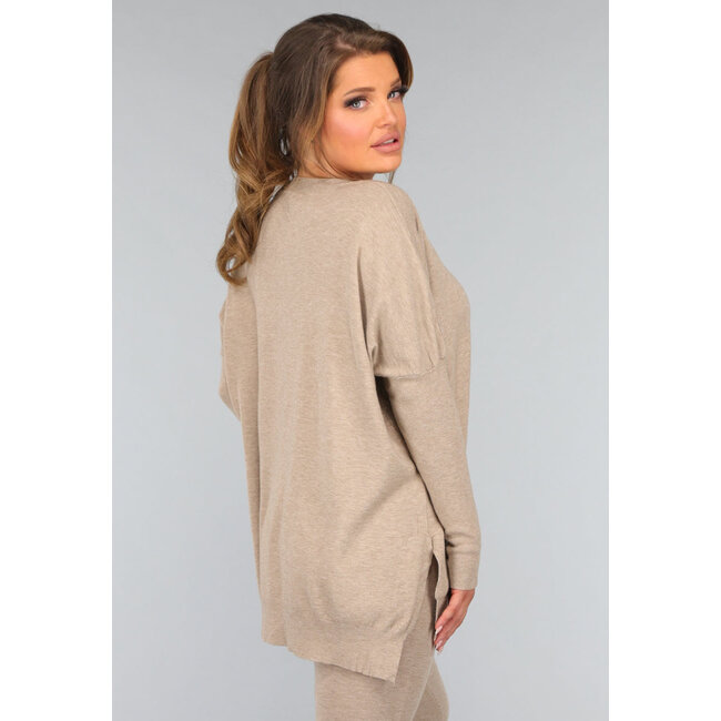 Zweiteiler in Taupe mit übergroßem Pullover