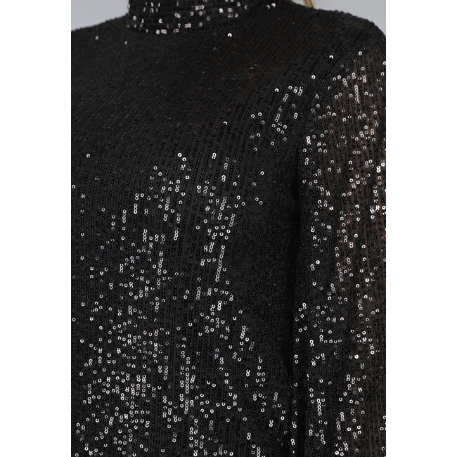 Schwarzes Paillettenkleid mit weiten Ärmeln und Taillenband