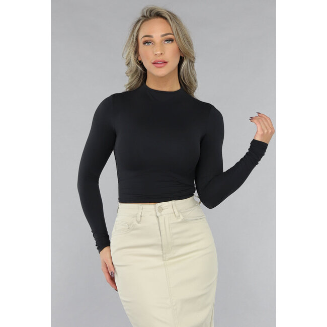 Schwarzes Cropped Top mit hohem Ausschnitt