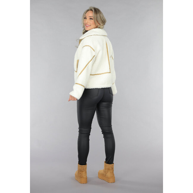 Teddyjacke in Ecru mit Wildlederdetails in Camel