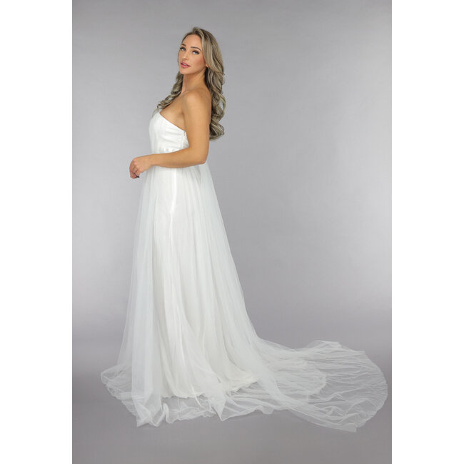 Weißes langes Mesh-Brautkleid
