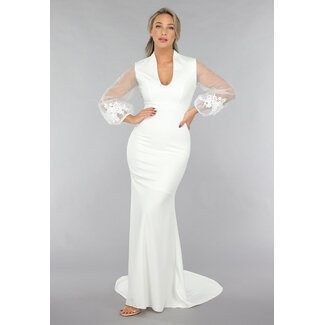 Tailliertes Brautkleid mit Chiffon-Ärmeln