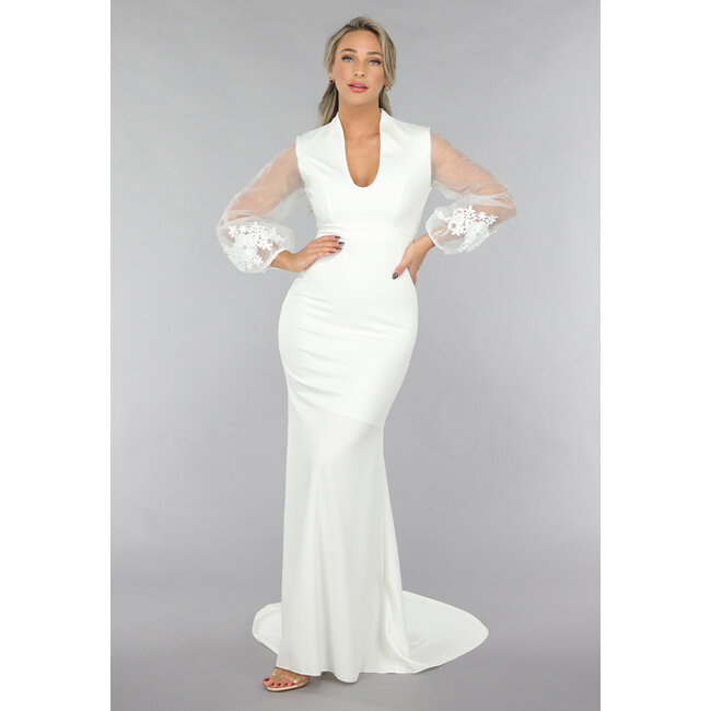 Tailliertes Brautkleid mit Chiffon-Ärmeln