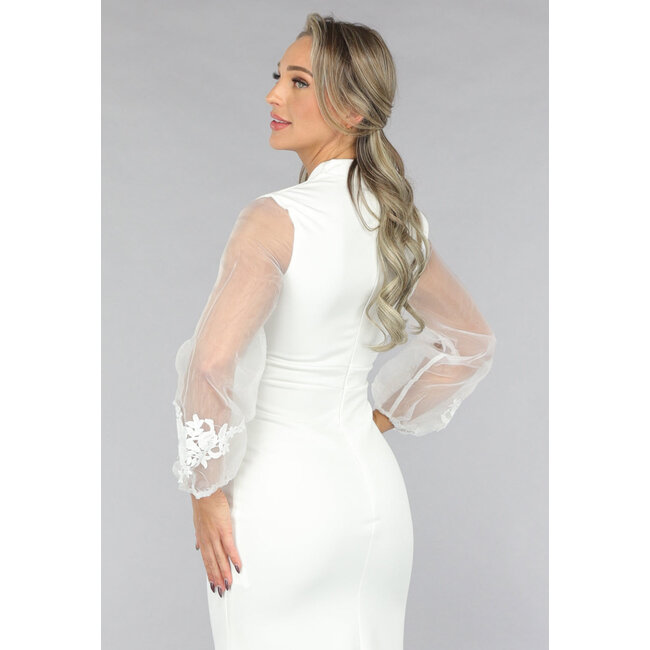 Tailliertes Brautkleid mit Chiffon-Ärmeln