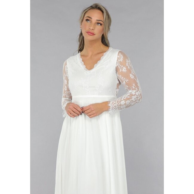 Weißes Brautkleid mit offenem Rücken
