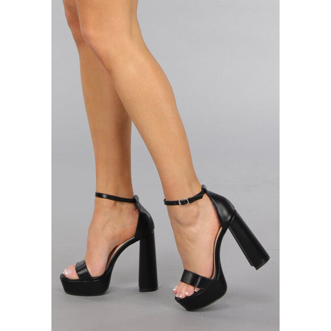 Sandalen mit hohem Blockabsatz in Schwarz