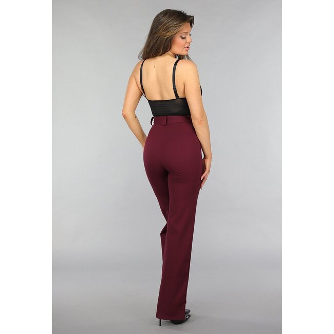 Schwarzer korrigierender Bodysuit mit Spitzen-Cups