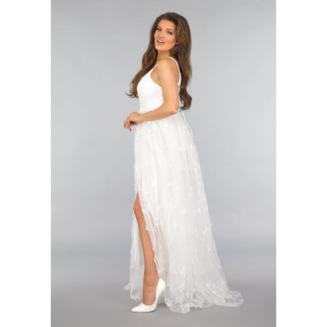Weißes Brautkleid mit besticktem Rock