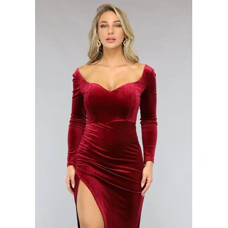 Red Velvet Galakleid mit hohem Schlitz