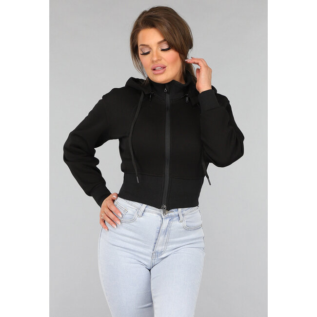 Schwarzer kurzer Cardigan mit abnehmbarer Kapuze