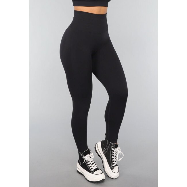 Schwarze Sport-Leggings mit Scrunch