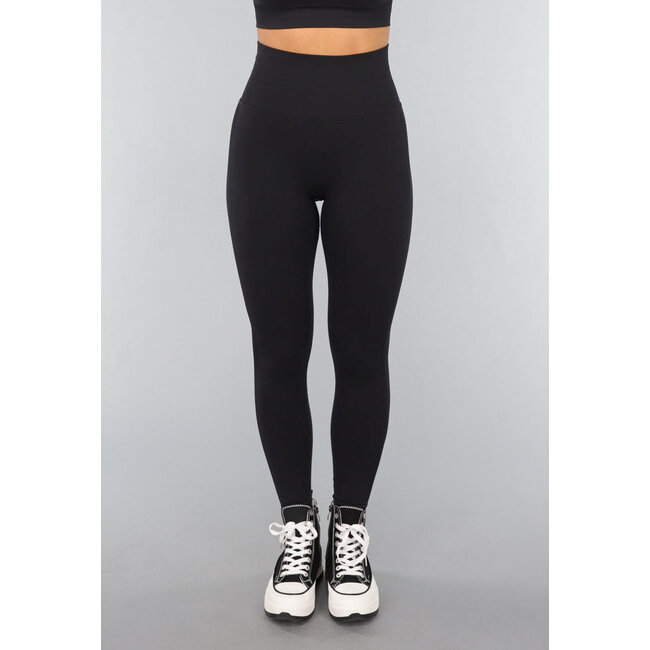 Schwarze Sport-Leggings mit Scrunch