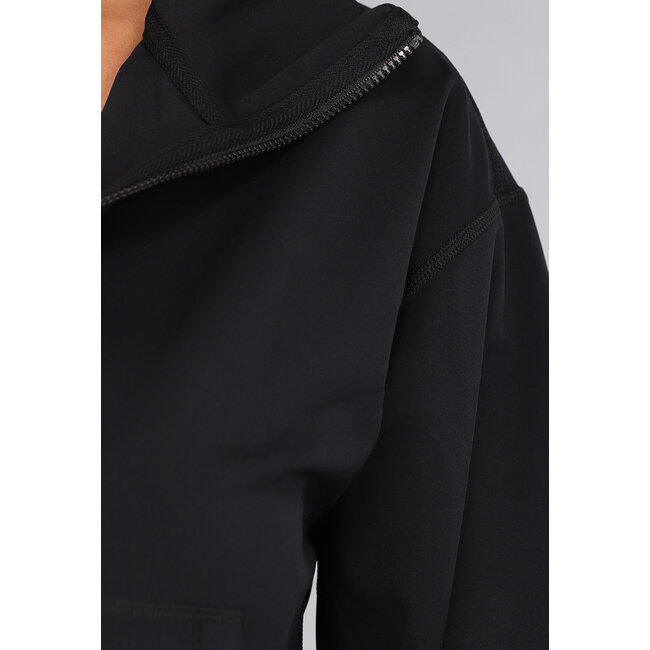 Schwarze Trainingsjacke mit halbem Reißverschluss