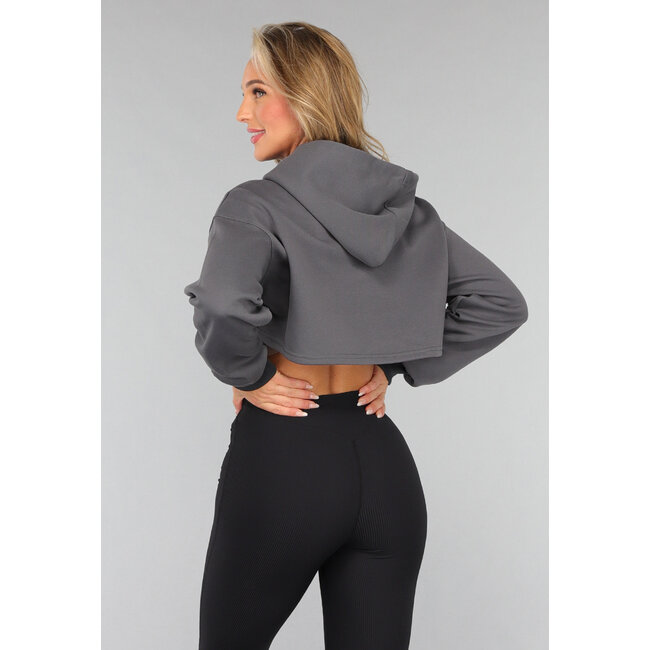 Grauer kurzer Hoodie