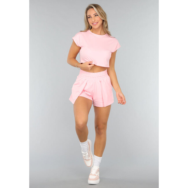 Rosa Sportshorts mit elastischem Bund