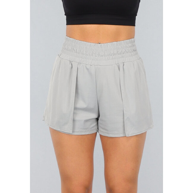 Graue kurze Sportshorts