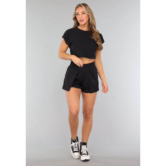 Kurze schwarze Sportshorts