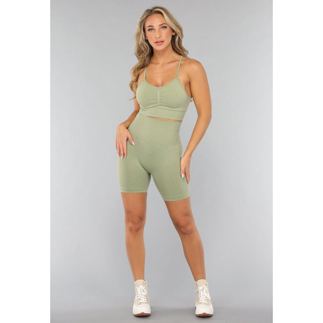 Hellgrüne sportliche Shorts im Set