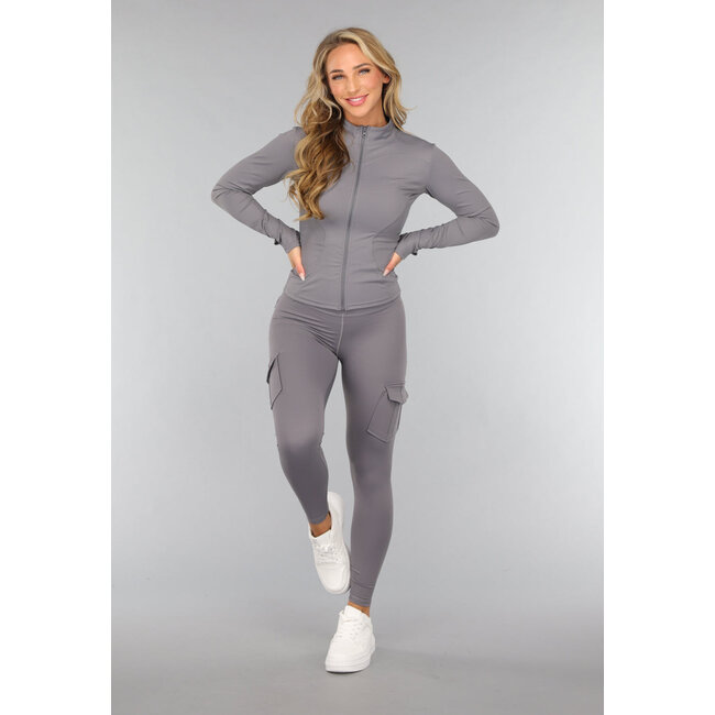 Dunkelgraues Gymset mit Scrunch