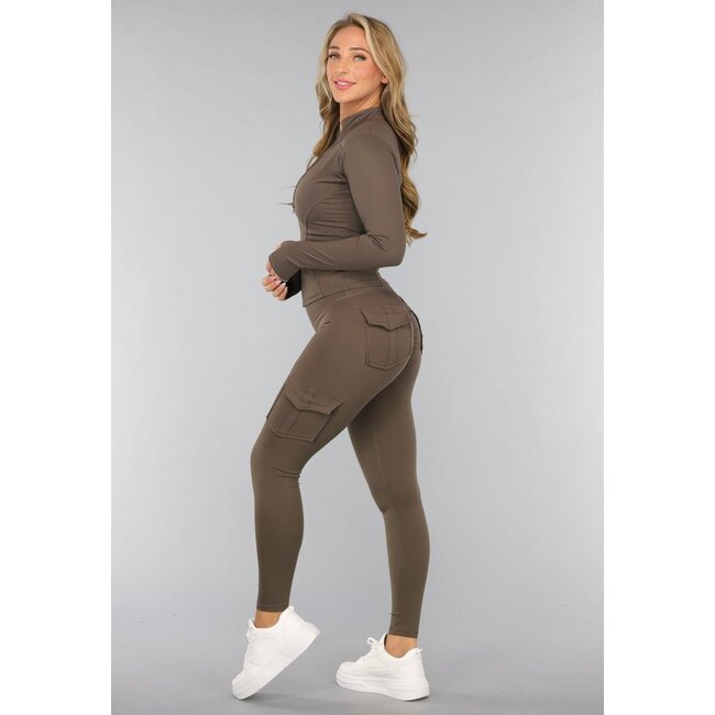 Dunkelbraunes Cargo Gymset mit Scrunch