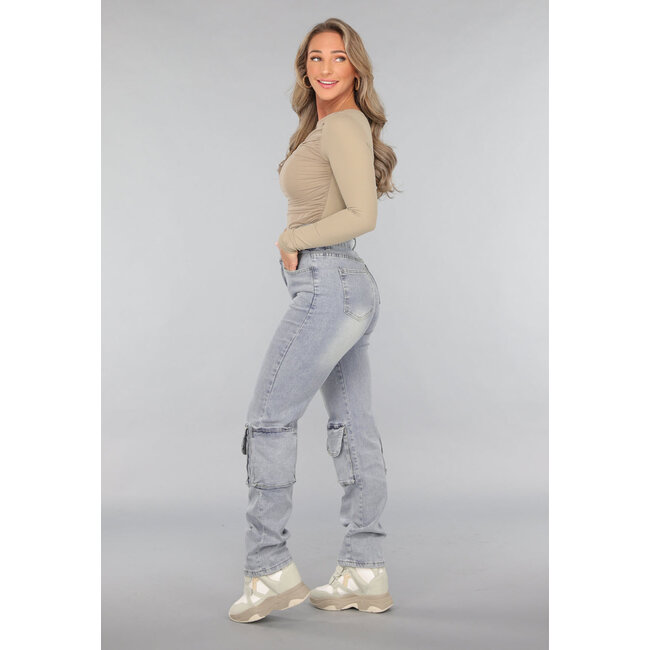 Große blaue Denim-Cargo-Jeans mit Schlupftaille