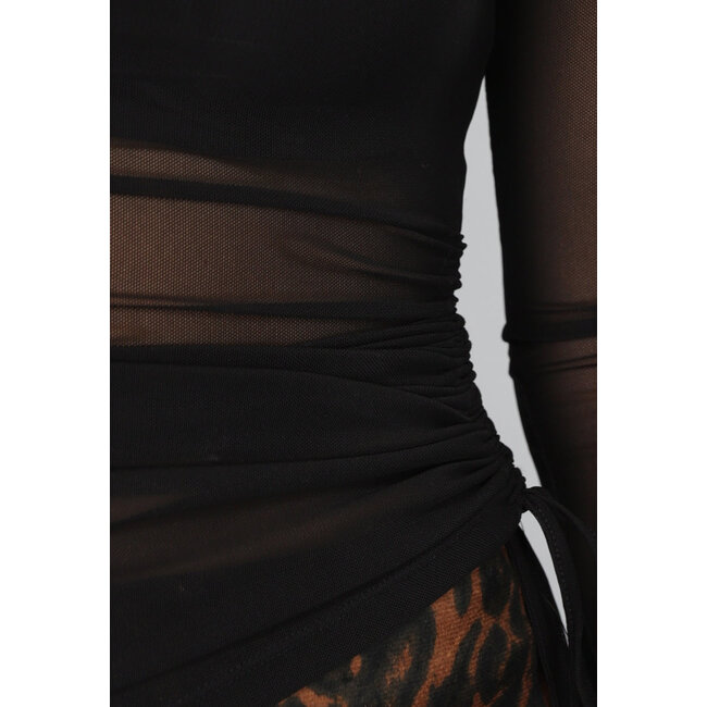 Schwarzes Mesh-Top mit asymmetrischem Look