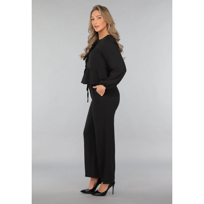 Schwarzer Zweiteiler in Leinenoptik mit Schleifen