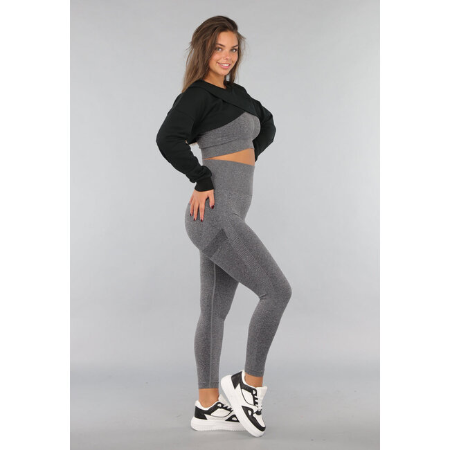 Kurzer Pullover mit Overslag-Modell in Schwarz