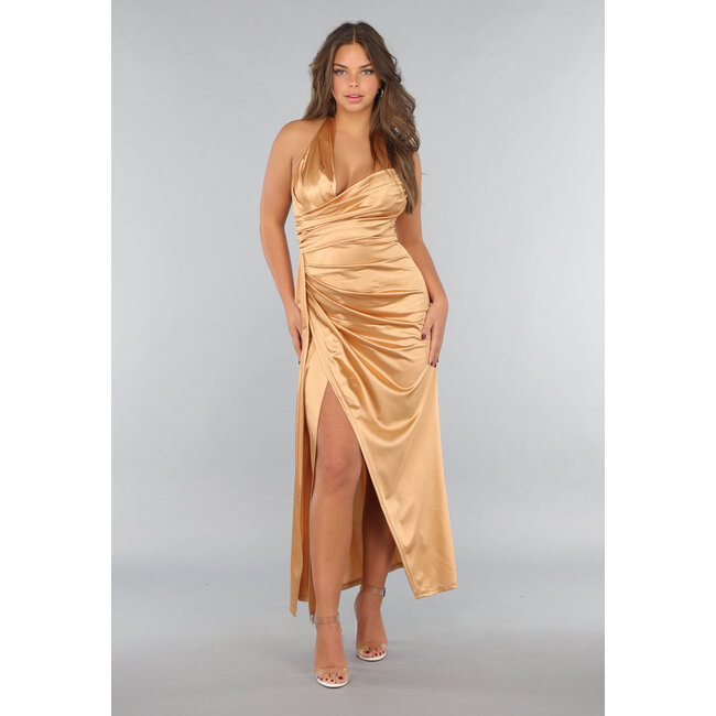 Goldenes plissiertes Satin-Halter-Galakleid mit Schlitz