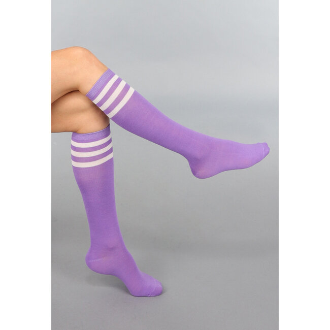 Gestreifte Socken in Violett