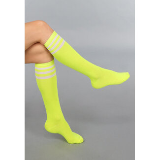 Neongelbe Socken mit weißen Streifen
