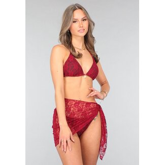 Rotes Bikini-Set mit Spitzendetails