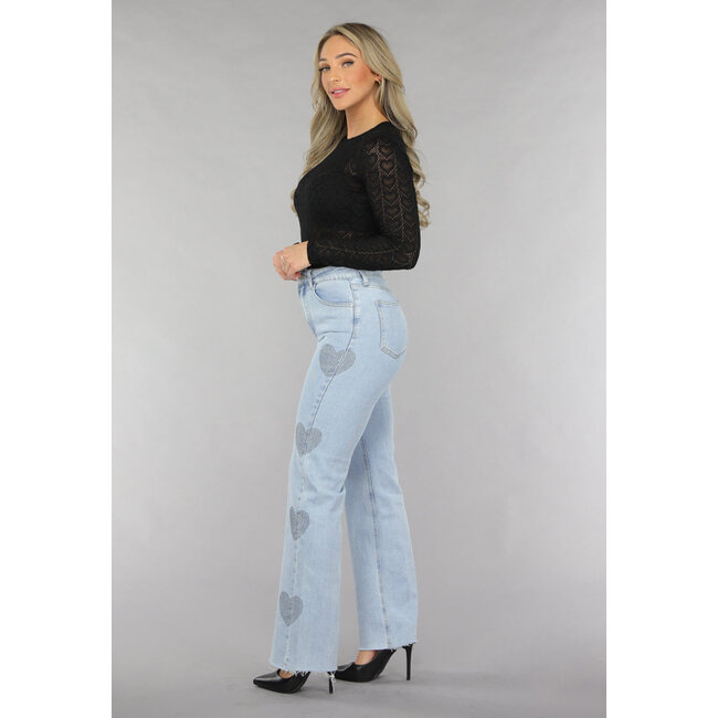 Straight Leg Jeans mit hoher Taille und Strassherzen