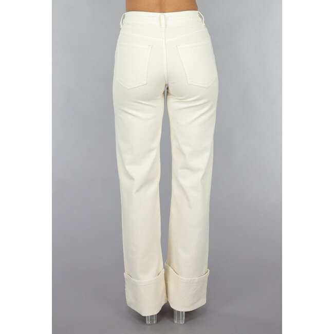Beige Jeans mit geradem Bein und verkürzten Beinen