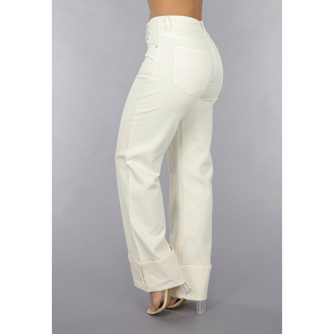Beige Jeans mit geradem Bein und verkürzten Beinen