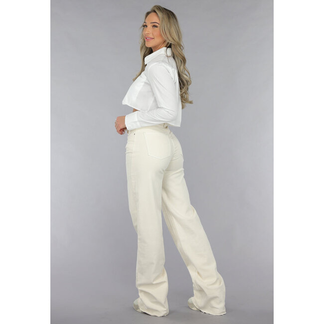 Lange beigefarbene Jeans mit Paspel und Rüschen