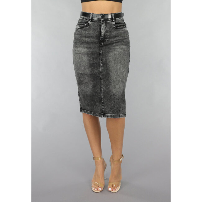 Anthrazitfarbener Denim-Midirock mit Gürtel