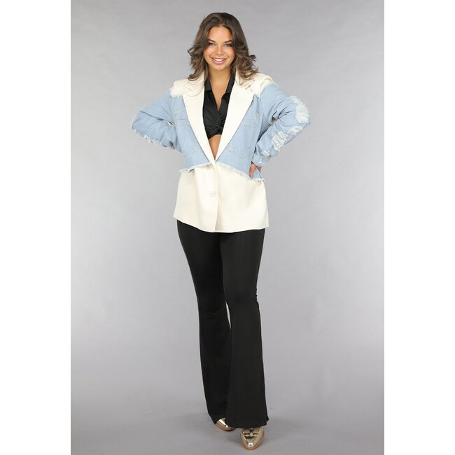 Beigefarbener Blazer mit Denim-Details